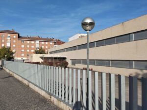 Fachada del CEIP Sierra de Atapuerca en Burgos