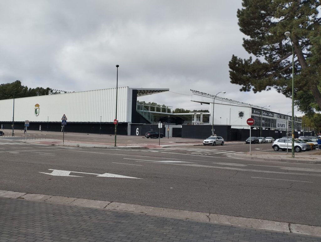 Estadio Municipal de El Plantío en Burgos.